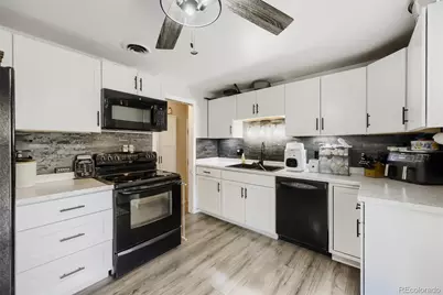 8906 Oakwood Street, Westminster, CO 80031 - Photo 7