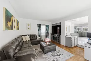4331 Del Rio Ct, Denver, CO 80239 - Photo 9