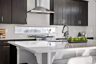 4504 N Picadilly Ct, Aurora, CO 80019 - Photo 17