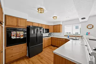 4317 Ceylon St, Denver, CO 80249 - Photo 9