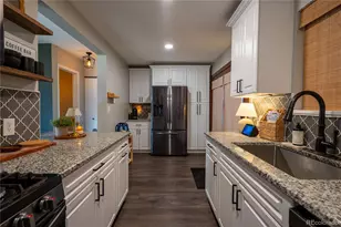 4617 W Ponds Cir, Littleton, CO 80123 - Photo 9