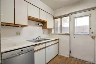 549 Detroit St, Denver, CO 80206 - Photo 5