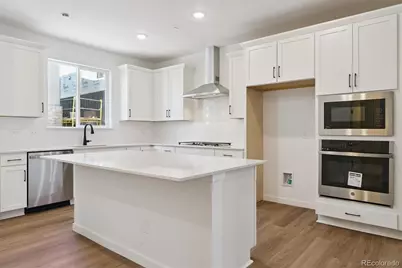 11478 E Briarwood Circle, Centennial, CO 80112 - Photo 9