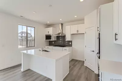 170 S Vandriver Way, Aurora, CO 80018 - Photo 3