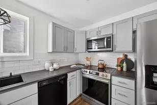 4252 S Ireland Ct, Aurora, CO 80013 - Photo 11