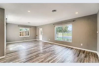 2926 Kearney Street, Denver, CO 80207 - Photo 3