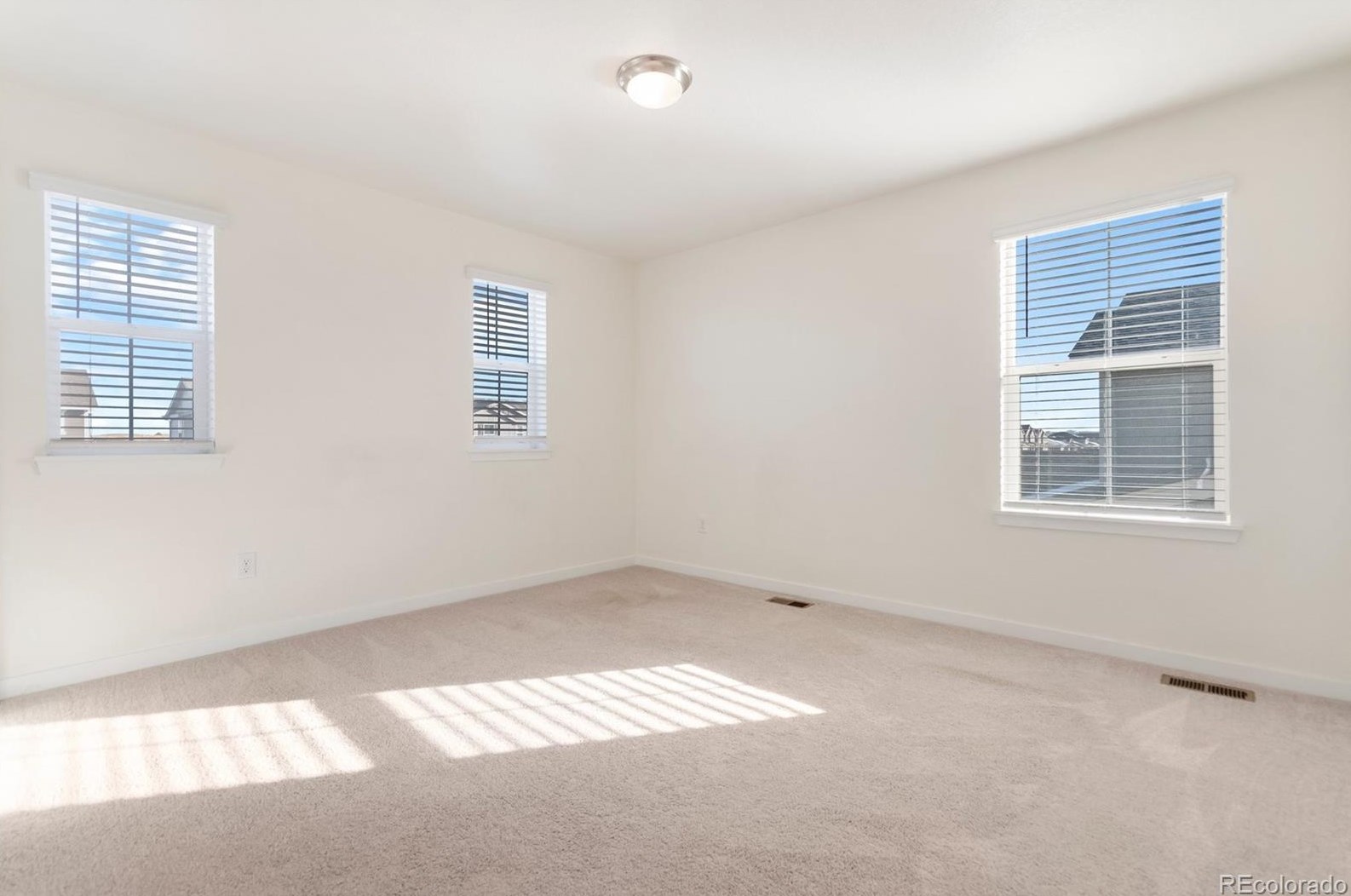 9403 Sedalia St, Denver CO  80022-8854 exterior