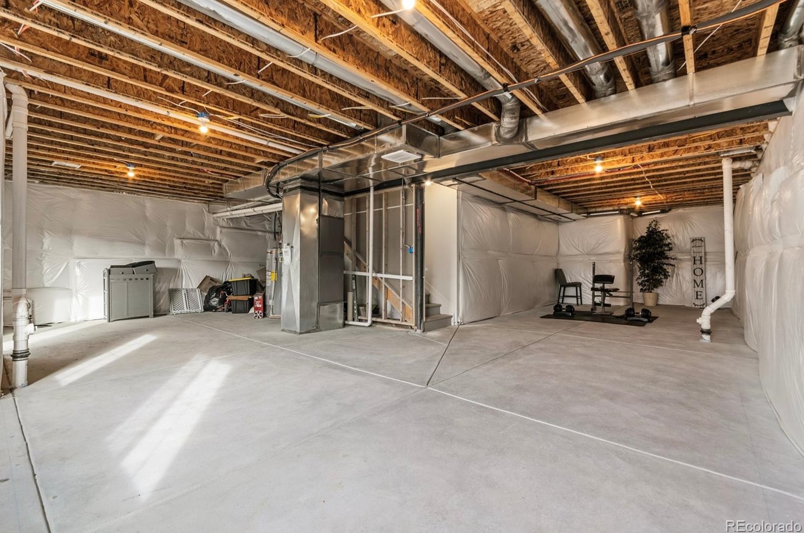 9403 Sedalia St, Denver CO  80022-8854 exterior