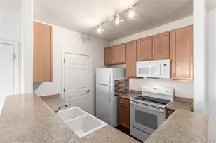 15700 E Jamison Dr, Englewood, CO 80112 - Photo 9