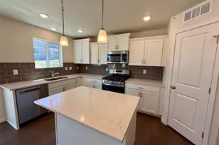766 N Carrie Ct, Watkins, CO 80137 - Photo 3