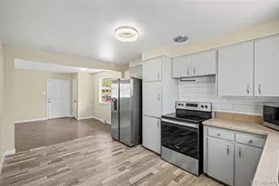 1785 Florence St, Aurora, CO 80010 - Photo 7