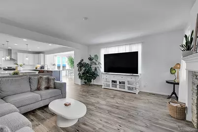 901 N Vandriver Way, Aurora, CO 80018 - Photo 9