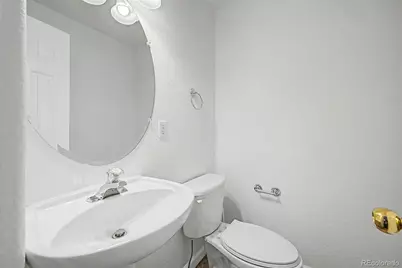 4553 S Auckland Court, Aurora, CO 80015 - Photo 11