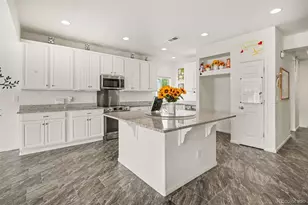 18754 Robins Dr, Denver, CO 80249 - Photo 7