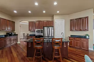 26656 E Peakview Dr, Aurora, CO 80016 - Photo 9