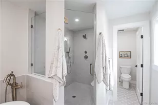 306 E Maplewood Ave, Littleton, CO 80121 - Photo 33
