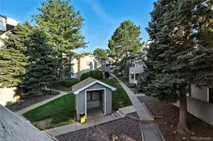 922 S Walden St, Aurora, CO 80017 - Photo 11