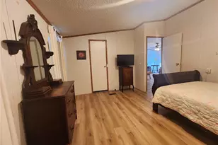 1400 S Collyer Street S, Longmont, CO 80501 - Photo 9
