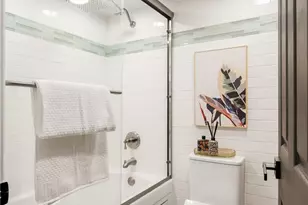 2 Adams St, Denver, CO 80206 - Photo 7