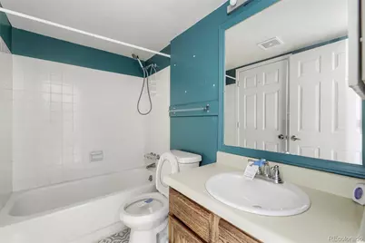 2405 S Worchester Court #B, Aurora, CO 80014 - Photo 17