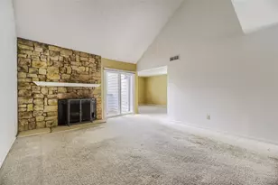 2405 S Worchester Ct, Aurora, CO 80014 - Photo 3