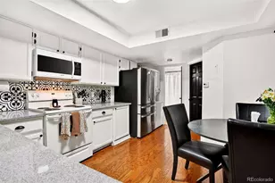 962 S Dearborn Way, Aurora, CO 80012 - Photo 5