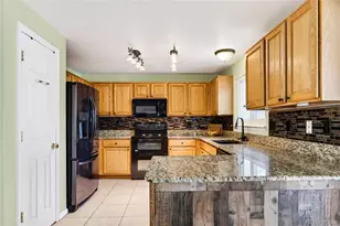 13909 Dahlia St, Thornton, CO 80602 - Photo 9