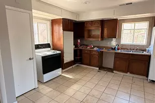 815 Zion St, Aurora, CO 80011 - Photo 9