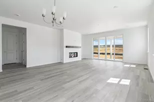 25204 E Warren Pl, Aurora, CO 80018 - Photo 7