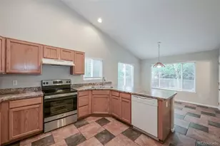 4835 S Danube Way, Aurora, CO 80015 - Photo 9