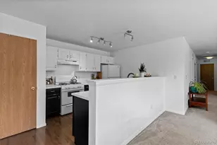 23317 E Saratoga Cir, Aurora, CO 80016 - Photo 11