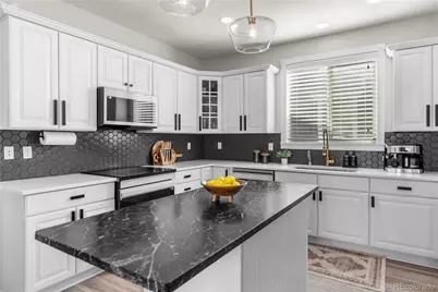 17252 Parkside Drive, Commerce City, CO 80022 - Photo 9