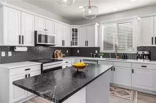 17252 Parkside Dr, Commerce City, CO 80022 - Photo 9