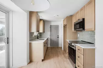 1828 Stratford Lane, Longmont, CO 80503 - Photo 5