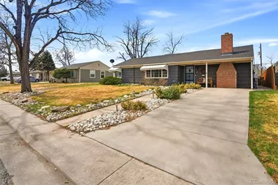 923 Geneva Street, Aurora, CO 80010 - Photo 3