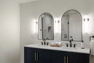 3630 S Hillcrest Dr, Denver, CO 80237 - Photo 19