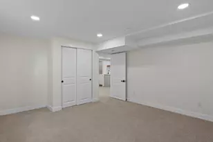 3630 S Hillcrest Dr, Denver, CO 80237 - Photo 27