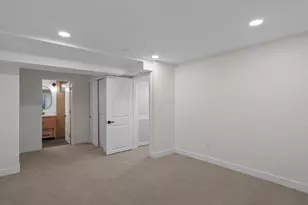 3630 S Hillcrest Dr, Denver, CO 80237 - Photo 29