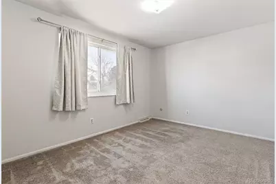 143 Oakland Court, Aurora, CO 80011 - Photo 17