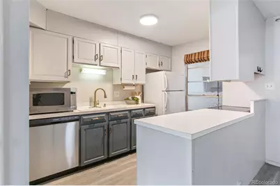 143 Oakland Court, Aurora, CO 80011 - Photo 9