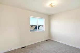 5528 Granby St, Denver, CO 80239 - Photo 15