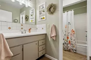 18729 E Oregon Dr, Aurora, CO 80017 - Photo 15