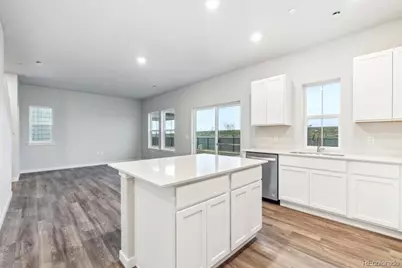 9433 Danube Street, Commerce City, CO 80022 - Photo 7