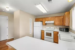10411 Hyacinth St, Littleton, CO 80129 - Photo 9