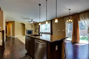 25994 E Peakview Pl, Aurora, CO 80016 - Photo 17