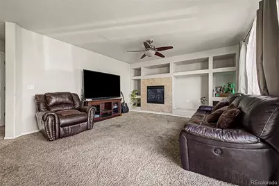 5543 Hannibal Court, Denver, CO 80239 - Photo 7