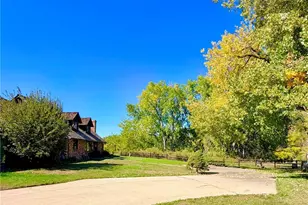 8935 W Bear Creek Dr, Lakewood, CO 80227 - Photo 5