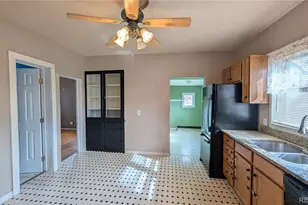 2102 W Kiowa St, Colorado Springs, CO 80904 - Photo 15