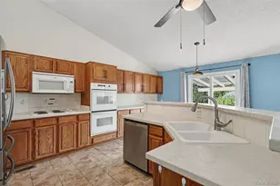 4697 S Flanders Way, Aurora, CO 80015 - Photo 13