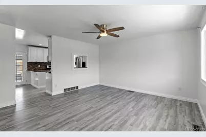 659 S Newark Court, Aurora, CO 80012 - Photo 9